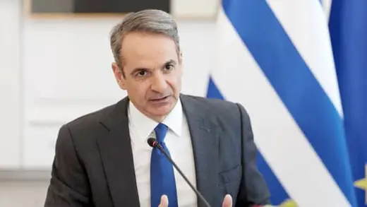 Mitsotakis Honors Firefighters and Urges Fire Safety Measures