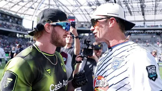 Logan Paul Aur Tom Brady Ka Fanatics Fest Mein Jhagra Kya Hai?
