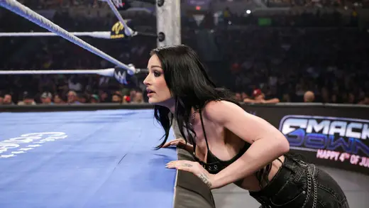 Paige Ki Doosri Pinfall Haar: Bella Twins Ka Drama