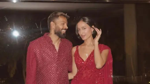 Hardik Pandya Visits Tirumala Temple Amid Trade Buzz
