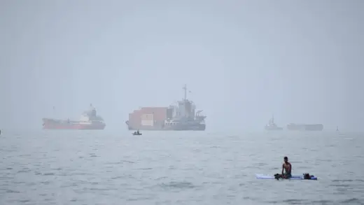 Iran and Oman Discuss Strait of Hormuz Like Old Friends