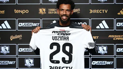 Vozinha's Journey: From World Cup Star to Colo-Colo Hero