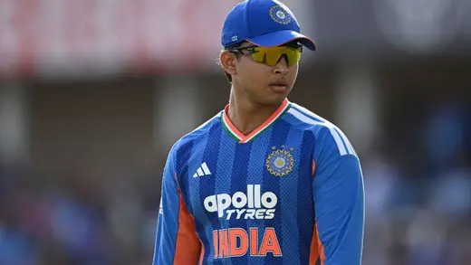Uthappa's Friendly Heads-Up to Sooryavanshi: Stay Sharp!