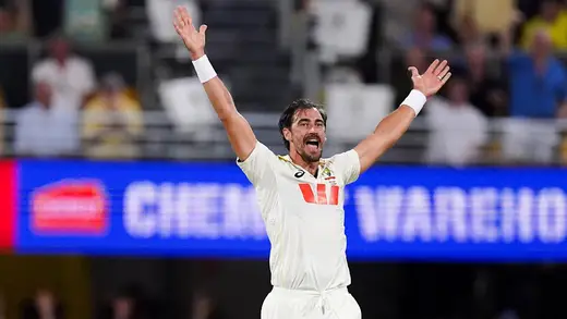 Mitchell Starc Bas Do Wicket Door, Cricket Ki Tareekh Banane!