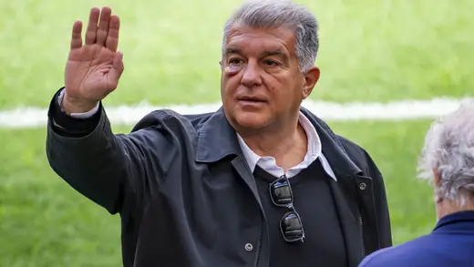Barcelona's Summer Striker Dream Turns into a Transfer Tango