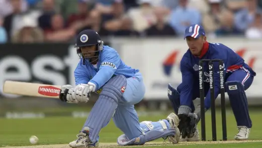 Harbhajan Ka Shirt Utaarne Ka Plan, Dravid Ne Kiya Rok