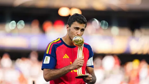 Frenkie de Jong's Future in Jeopardy as Barcelona Eyes Rodri
