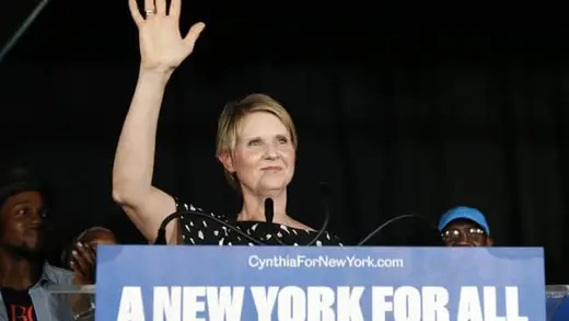 Cynthia Nixon Ki Nayi Job: Holiday Inn Ki Kahani!