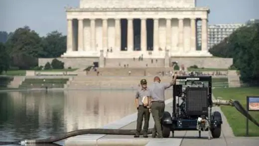 Lincoln Memorial Pool Phir Se Khali, Renovation Ka Chakkar