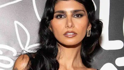 Mia Khalifa: Adult Film Se Fashion Aur Politics Ki Taraf