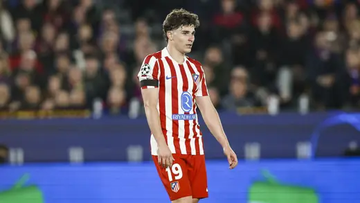 Julian Alvarez Sad Over Atletico Standoff with Barcelona