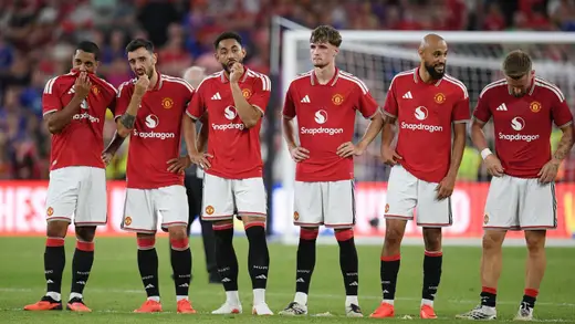 Youri Tielemans Urges Bruno Fernandes to Shoot in Pre-Season Match