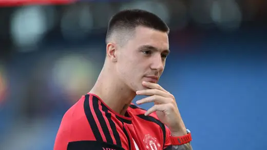 Benjamin Sesko Out with Shin Injury for Pre-Season Games