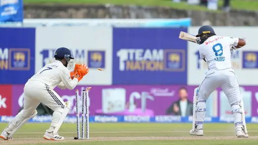 Rishabh Pant's Stump Mic Comedy Steals the Show in Test