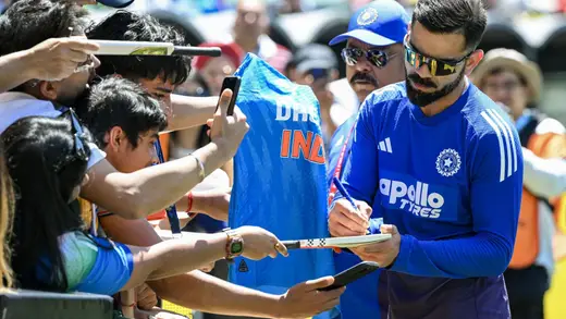 Fan in Kohli Jersey Makes Waves on 18-Year Anniversary