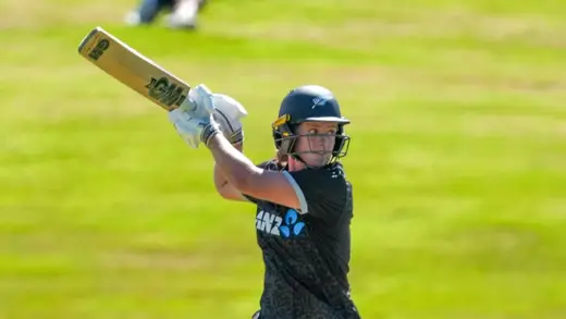 Warwickshire Women Sign Brooke Halliday for 2026 Season