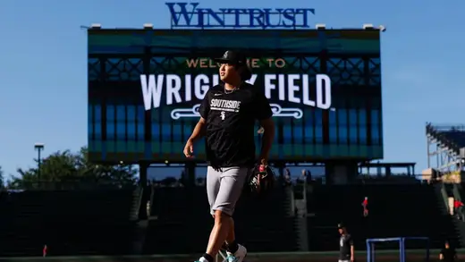 Cubs and Sox Gear Up for a Possible World Series Showdown