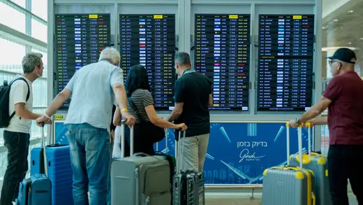 Israel's Got a Brain Drain—270,000 Folks Are Skedaddling!