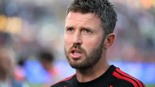 Manchester United Ki Khudai: Lewis Hall Ka Naya Saath
