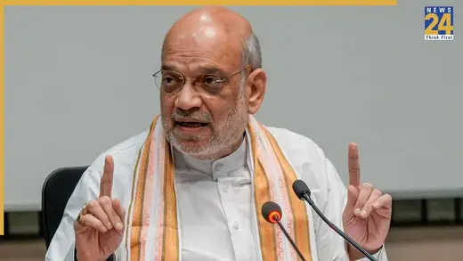 Amit Shah Takes a Swing at Congress Over Vande Mataram