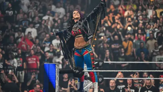 Bayley Marks 10 Years in WWE While Contract Talks Heat Up