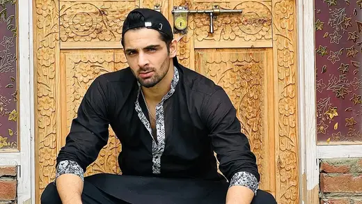 Rohullah Mehdi Ka Drug Drama: Police Ki Gharwali Gharwali