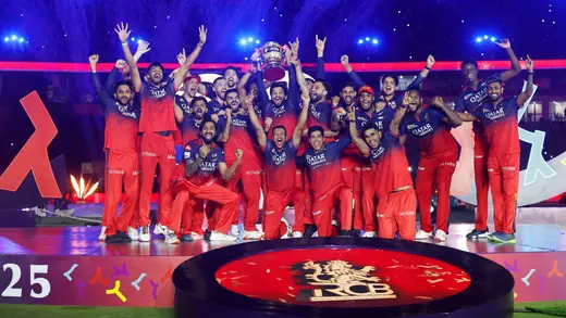 Aakash Chopra Unmasks Fake News About RCB's Bhuvneshwar