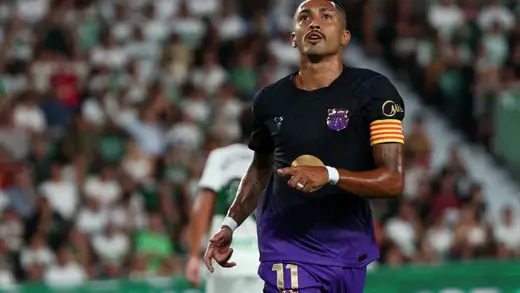 Raphinha Shines with Two Goals and Spider-Man Celebration