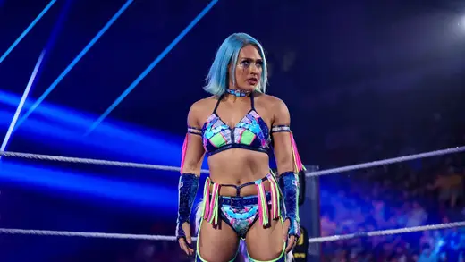 Airport Showdown: Michin Threatens Giulia in WWE Drama