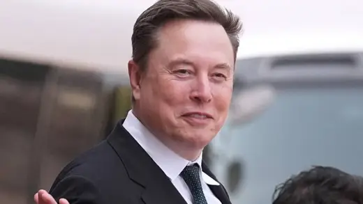 Zelenskyy Awards Musk for Starlink Support in Ukraine