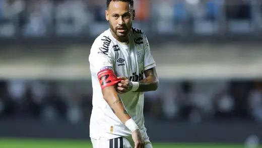 Neymar Mocks Journalist, Calls Him 'Coward' After Challenge Delay
