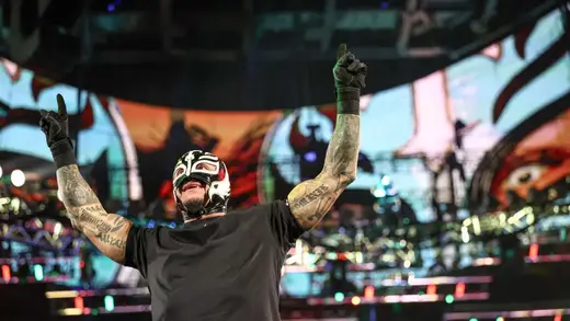 WWE Legends Honor Rey Mysterio and Celebrate Psychosis