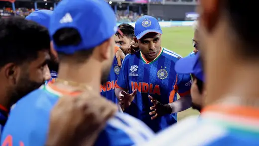 Suryakumar Yadav Gets Grumpy Over Kuldeep's Catch Drop