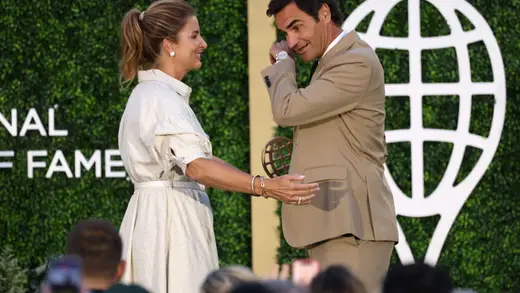 Federer Gets Teary While Honoring Mirka at Hall of Fame