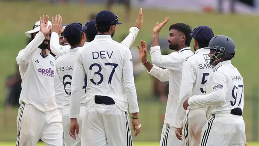 Gavaskar Ki Chinta: India Ki Bowling Aur Babita Ji Ki Samajh