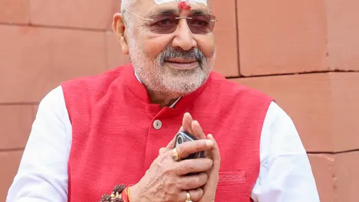 Giriraj's Fun Call-Out on Rahul's Caste Cup Drama