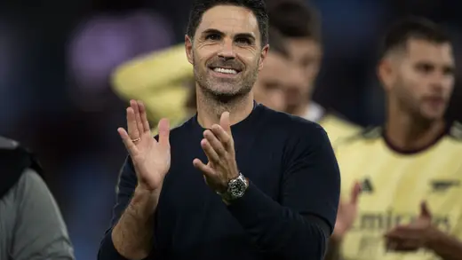 Gary Neville ka Eze ko Chelsea ke khilaaf khelne ka advice