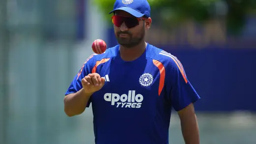 Auqib Nabi Claims First Wicket for Surrey vs Kuldeep Yadav