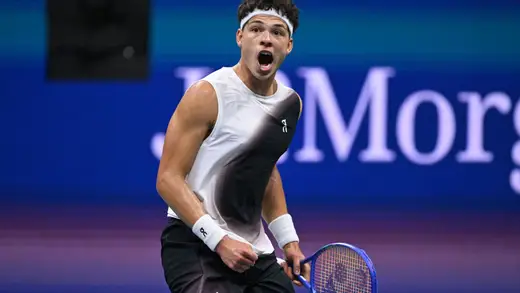 Ben Shelton Grunts His Way Past Shapovalov at US Open