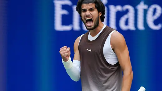 Alcaraz vs Paul: Epic Tennis Clash at US Open 2026