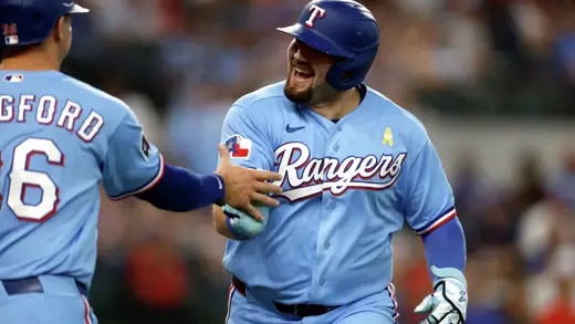 Rangers Pull Off Epic Comeback to Split Series, Fo' Shizzle