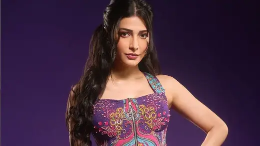 Shruti Haasan's Purple Corset: Babita Ji's Fashion Goals!
