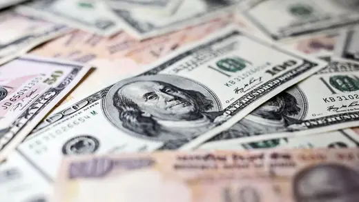 India's Forex Reserves Hit $785.7 Billion, Rupee Stumbles