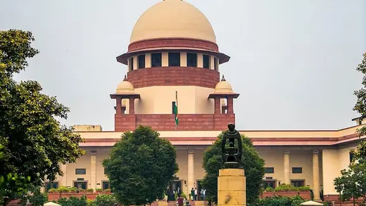 Supreme Court Ne Gujarat HC Ki Proceedings Ko Stay Kiya