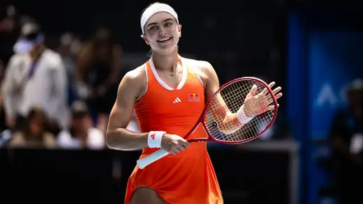 Iva Jovic vs Magdalena Frech: Quarterfinals Tennis Showdown