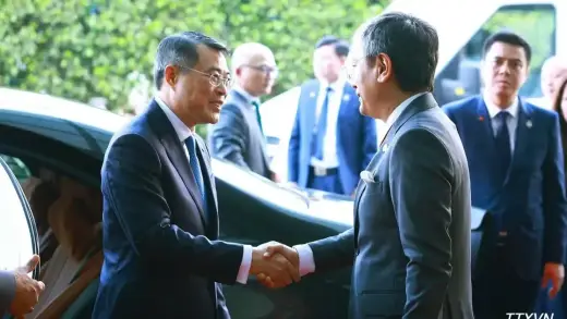 Vietnam PM Le Minh Hung Wraps Up India Trip with BRICS