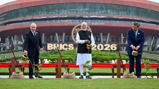 Xi Jinping Ghosts BRICS Dinner Like a Pizza Delivery Fail