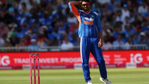 Axar Patel Ka Pehla Over: Do Wicket Aur Dhamaka!