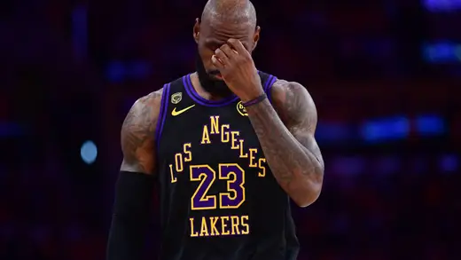 LeBron James Dunks on Lowlight Clips With New Video