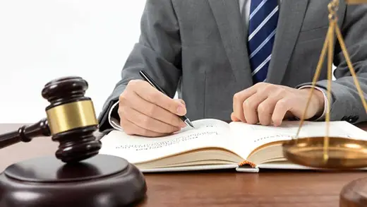 Investors Ki Duniya: Legal Case Mein Paisa Lagana Hai